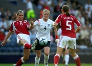 开云平台-欧洲女足赛季揭幕，精彩对决引发球迷狂热的简单介绍