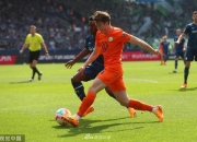 开云体育下载-关于沃尔夫斯堡前锋进球后表现出色，球队获胜的信息