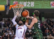 开云体育中国官网-关于太阳逆转雄鹿，锡安点燃赛场的信息