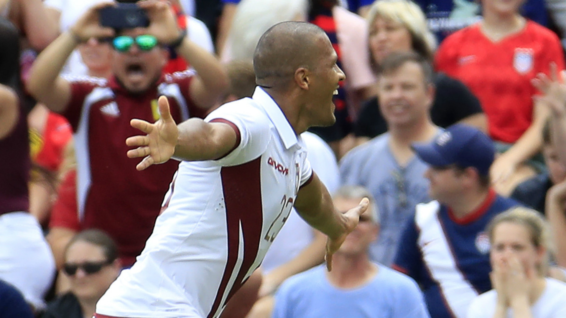 委内瑞拉前锋状态抢眼，备受瞩目