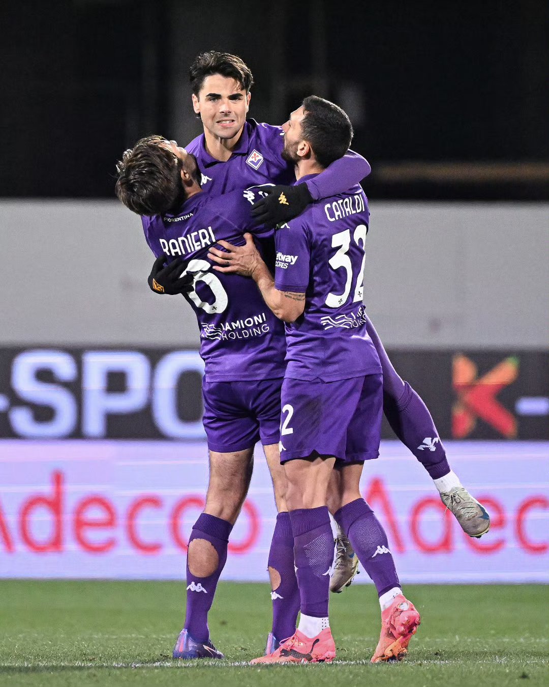 佛罗伦萨客场取胜，豪取连胜