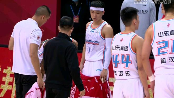 河南男篮大破对手,晋级下一轮 河南男篮大破对手,晋级下一轮