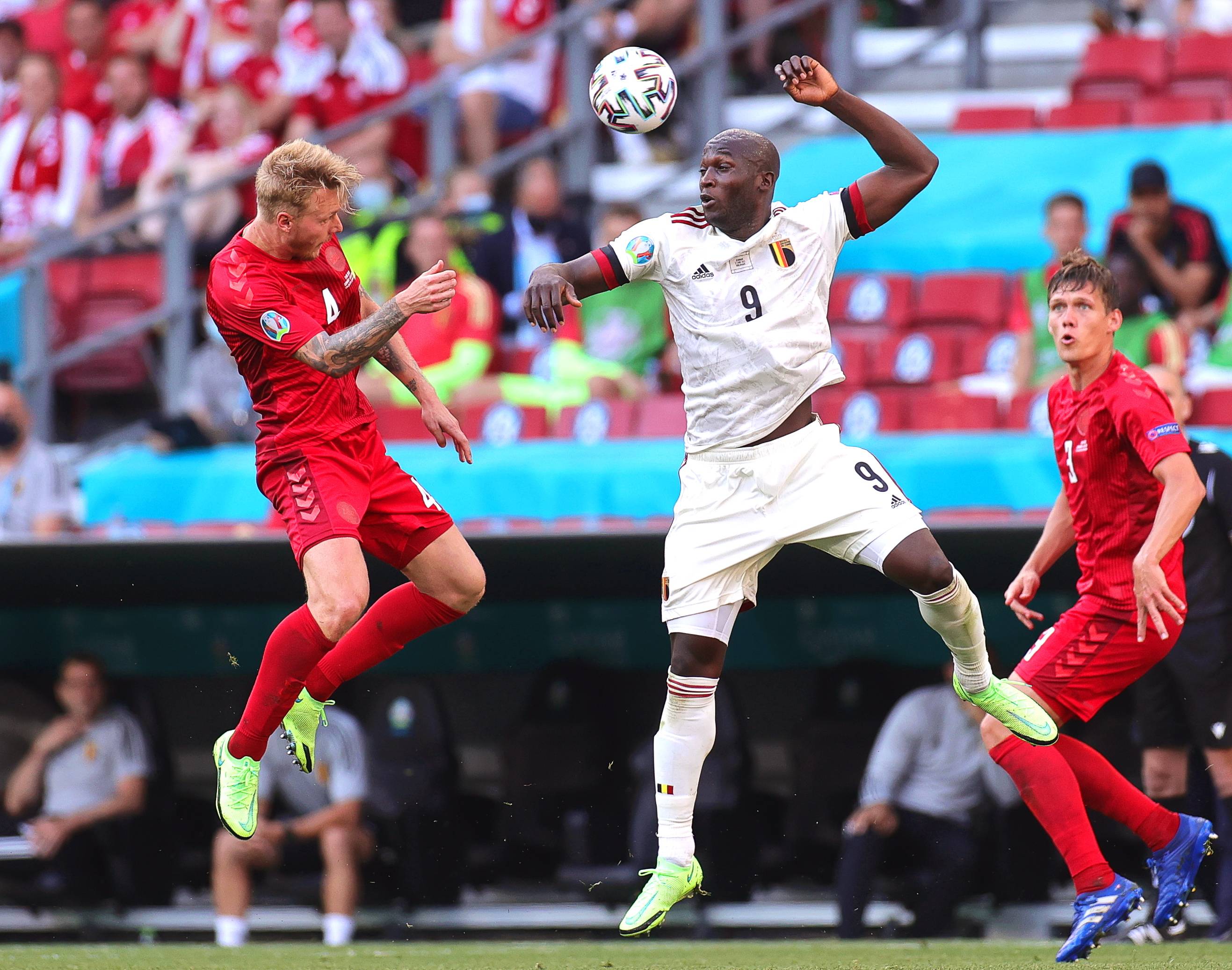 欧国联赛球员风采各异,绝技频频上演的简单介绍 欧国联赛球员风采各异,绝技频频上演的简单介绍