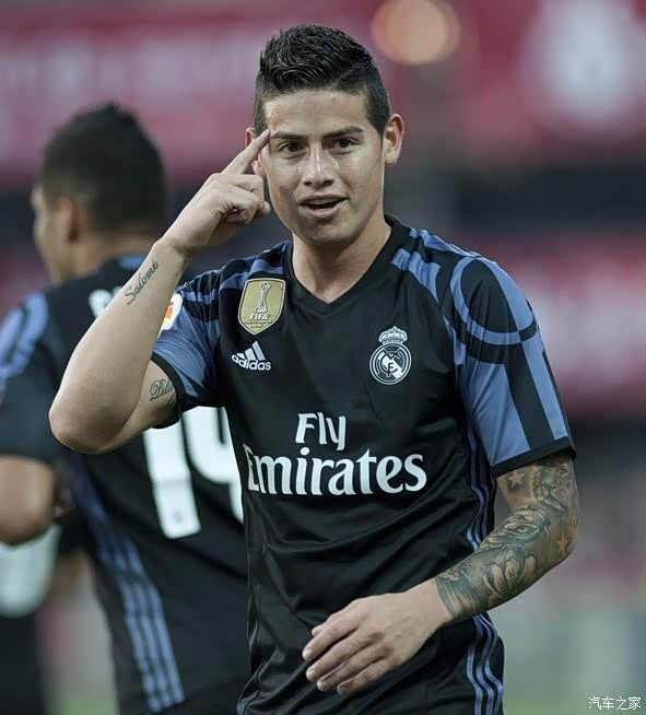 格拉纳达前锋完成梅开二度破门表现惹人瞩目的简单介绍