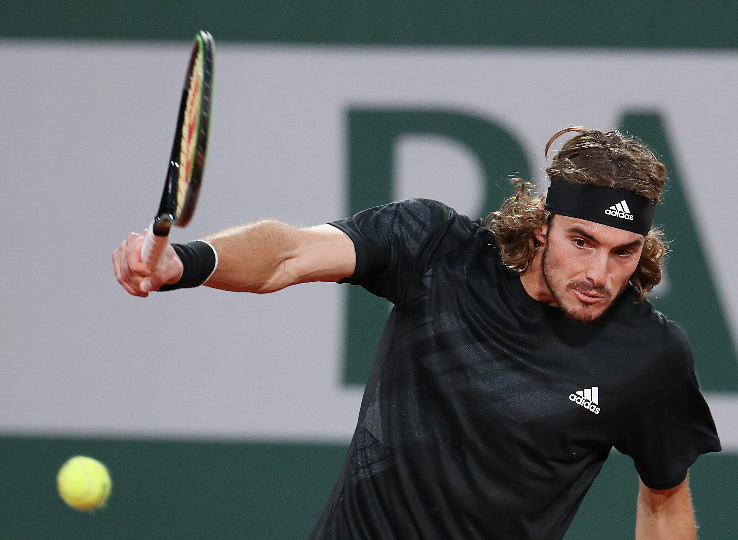 法网横扫戴维斯杯,西西帕斯刷新纪录 法网横扫戴维斯杯,西西帕斯刷新纪录