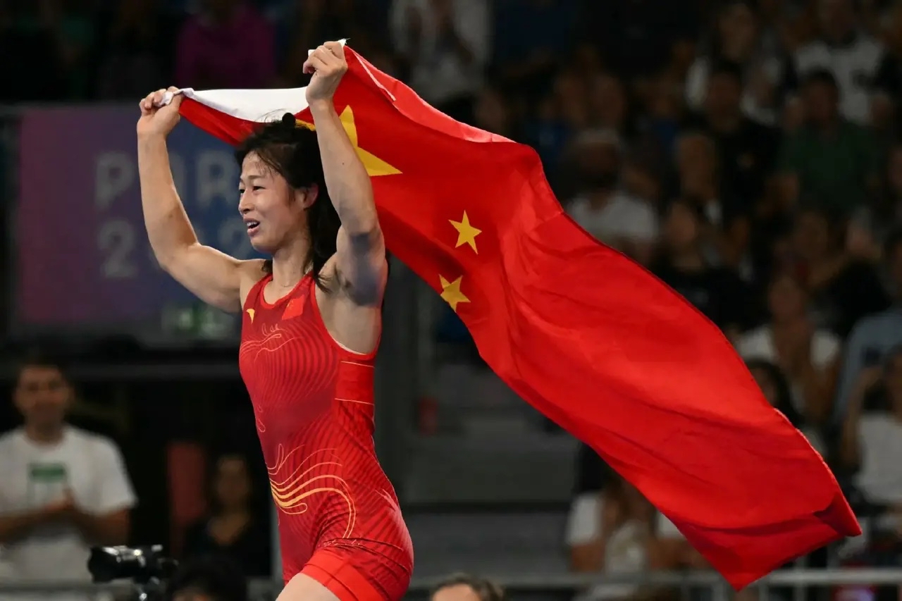 中国女足全力以赴，夺取胜利